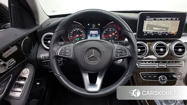 Mercedes-Benz C-Class W205 2018 Черный из Кореи, фото 4