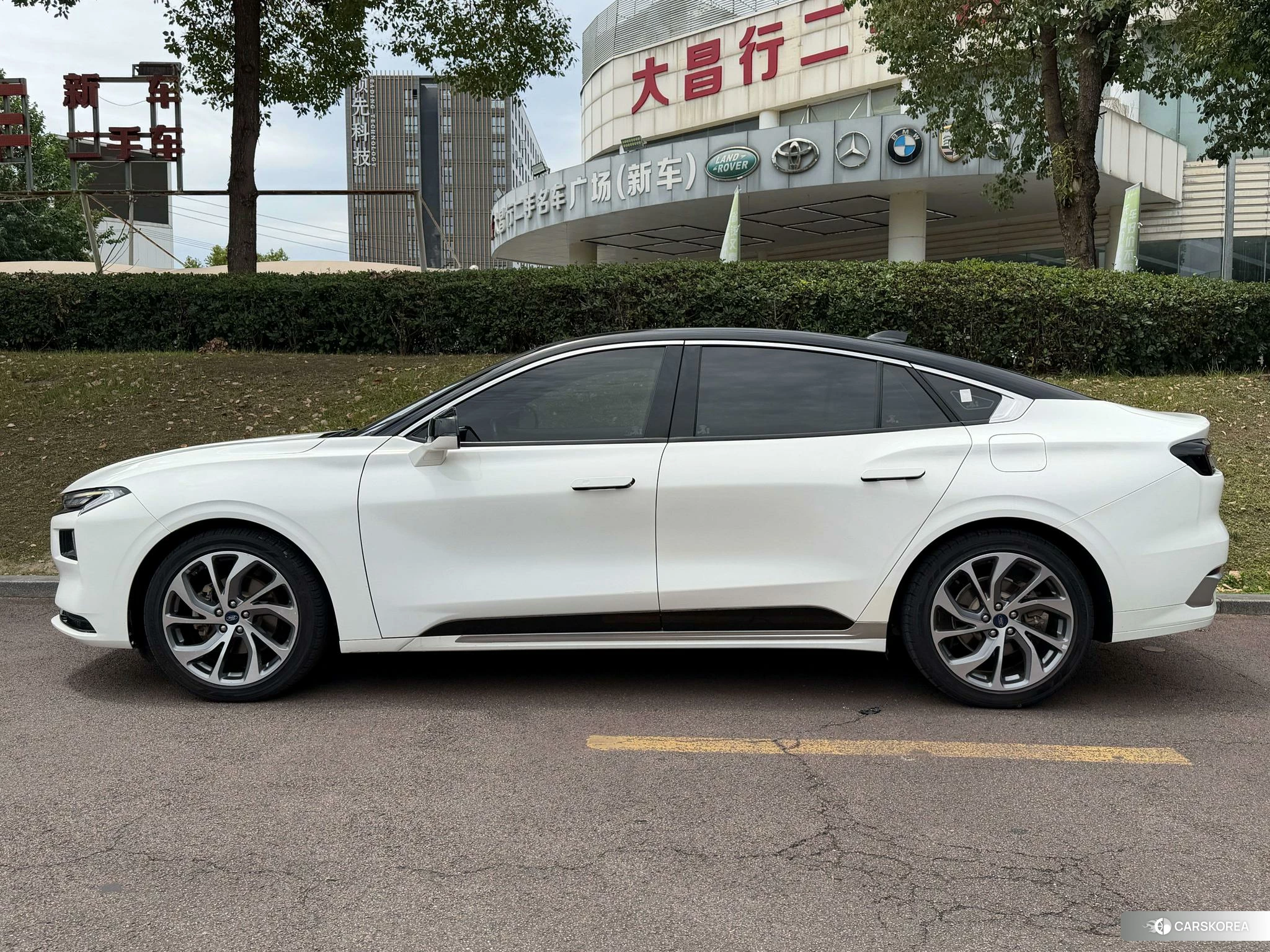 Ford Mondeo 2022 Белый из Китая, фото 4