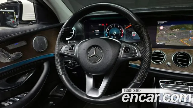 Mercedes-Benz E-Class W213 2018 Белый из Кореи, фото 4