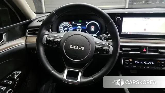 Kia K5 3rd generation 2023 Белый из Кореи, фото 4