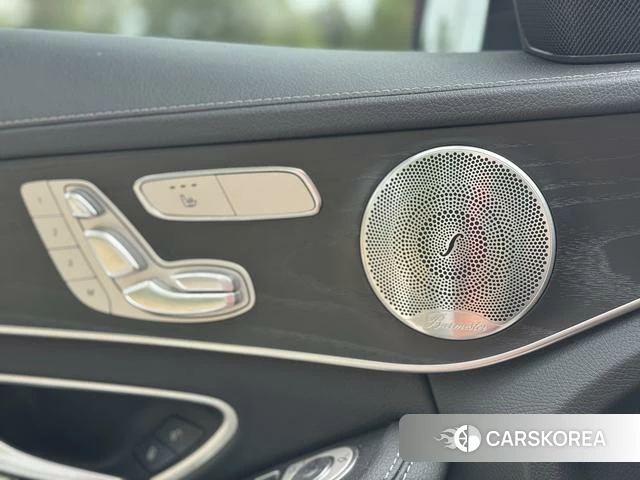 Mercedes-Benz Class C 2021 Белый из Китая, фото 4