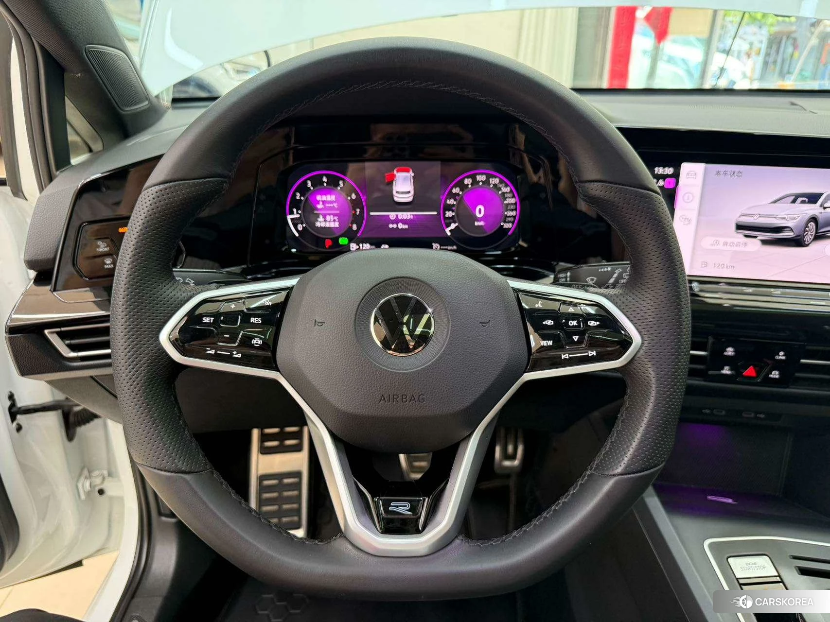 Volkswagen Golf 2023 Белый из Китая, фото 4