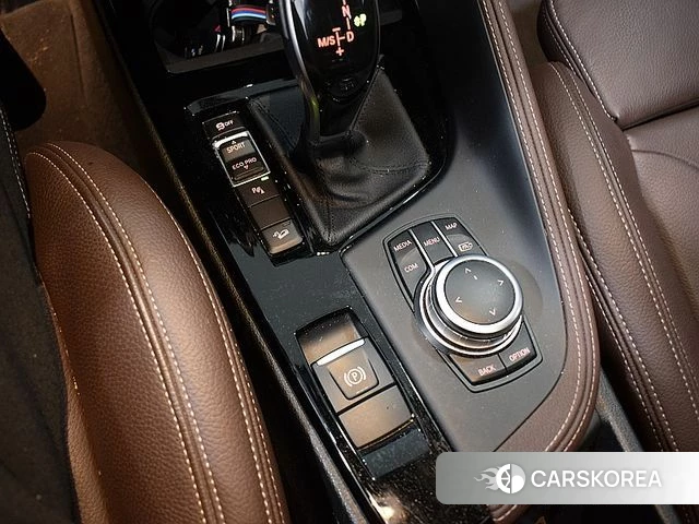 BMW X1 (F48) 2022 Черный из Кореи, фото 4