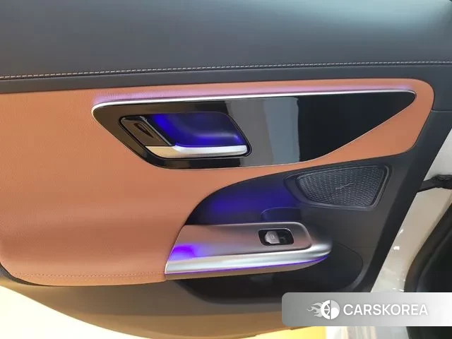 Mercedes-Benz C-Class W206 2025 Белый из Кореи, фото 4