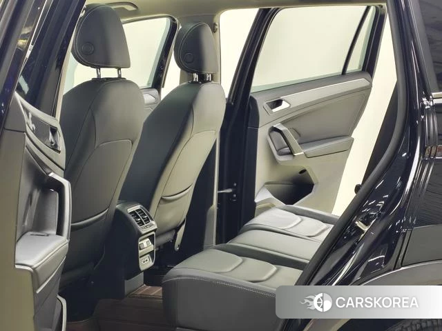 Volkswagen Tiguan L 2021 Черный из Китая, фото 4