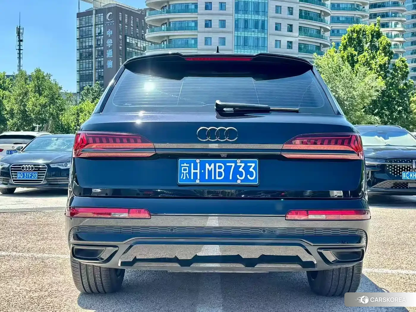 Audi Q7 2021 Черный из Китая, фото 4