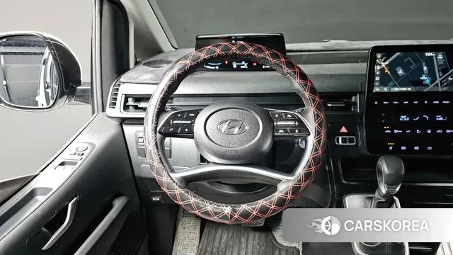 Hyundai Staria 2023 Белый из Кореи, фото 4