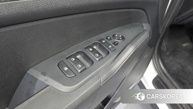 Kia Sportage 5th Generation 2022 Белый из Кореи, фото 4