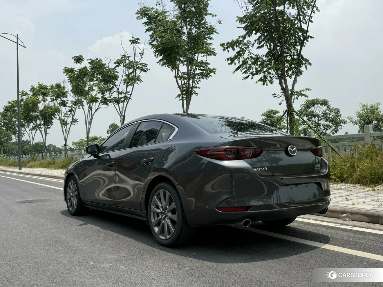 Mazda 3 Angkesaila 2022 Темно-серый из Китая, фото 4