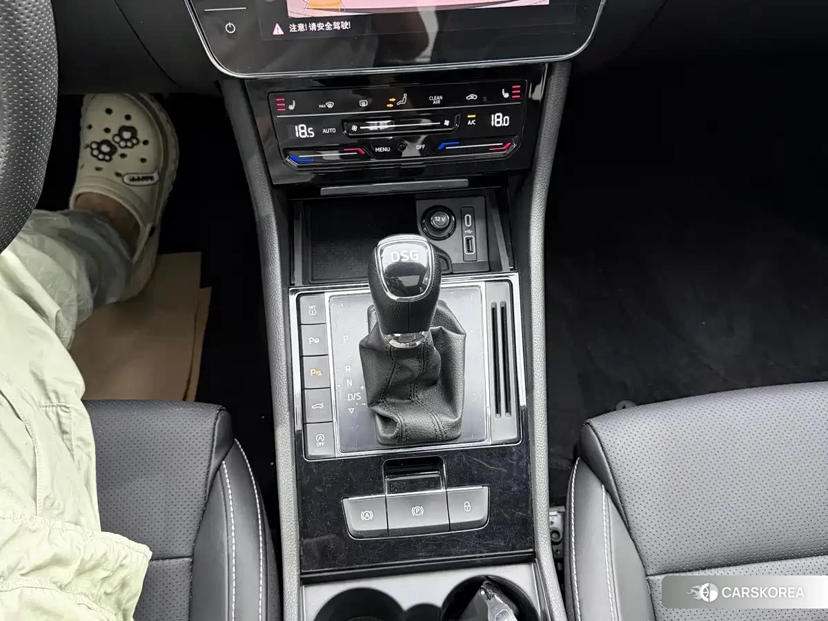 Skoda Superb 2024 Черный из Китая, фото 4