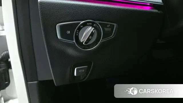 Mercedes-Benz E-Class W213 2018 Белый из Кореи, фото 4