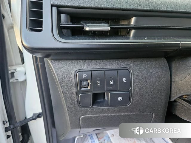Hyundai Staria 2022 Белый из Кореи, фото 4