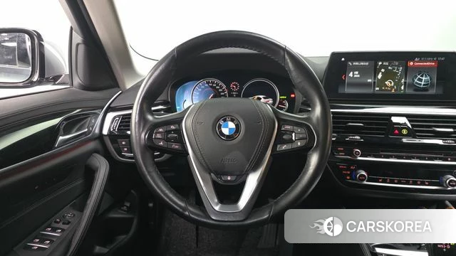 BMW 5 Series (G30) 2018 Серый из Кореи, фото 4