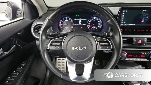 Kia The New K3 2nd generation 2022 Серый из Кореи, фото 4