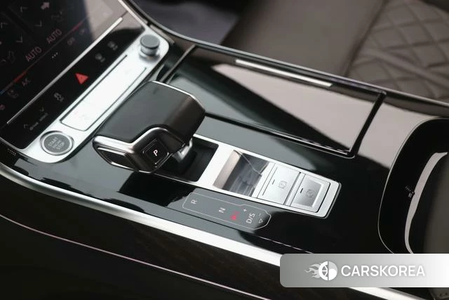 Audi A8 2022 Черный из Китая, фото 4