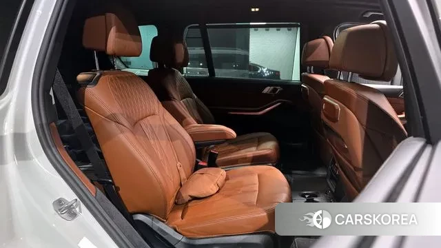 BMW X7 (G07) 2023 Белый из Кореи, фото 4