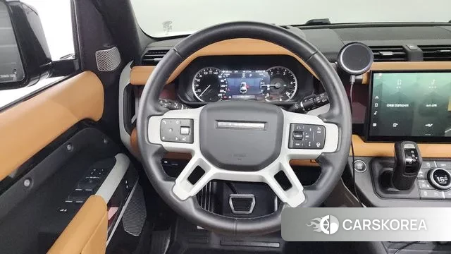 Land Rover Defender (L663) 2023 Черный из Кореи, фото 4