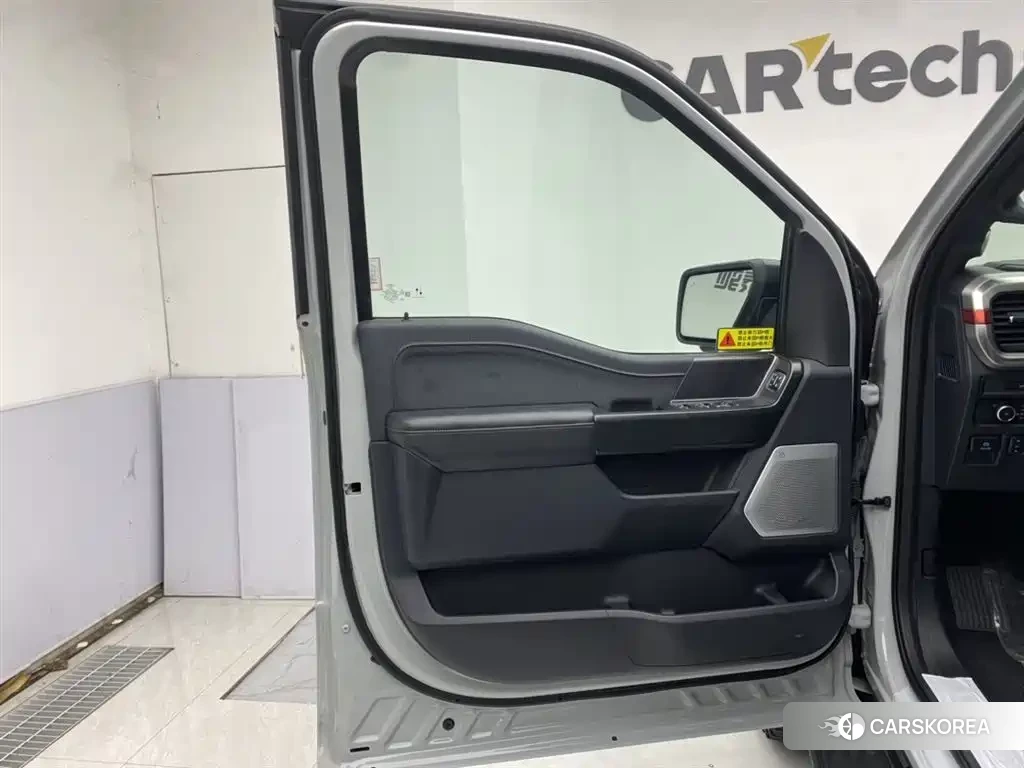 Ford F-150 Raptor 2026 Silver/gray из Китая, фото 4