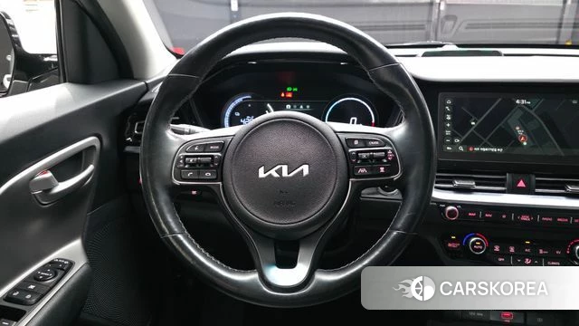 Kia Niro Plus 2022 Серебряный из Кореи, фото 4