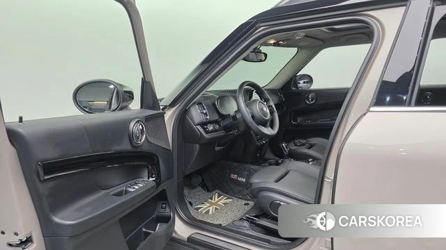 Mini Cooper Countryman 2023 Песочный из Кореи, фото 4