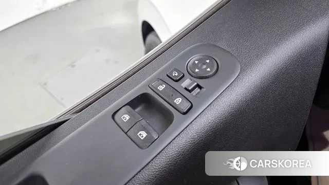 Hyundai Staria 2022 Белый из Кореи, фото 4