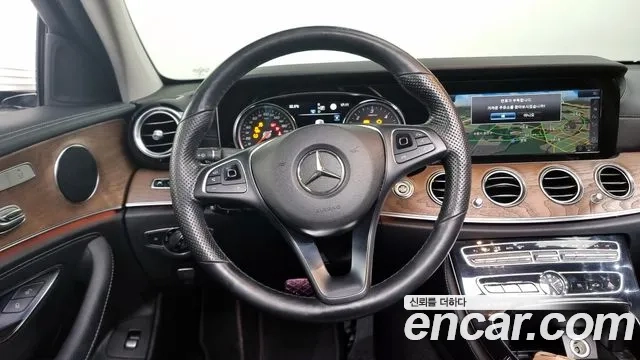 Mercedes-Benz E-Class W213 2018 Белый из Кореи, фото 4