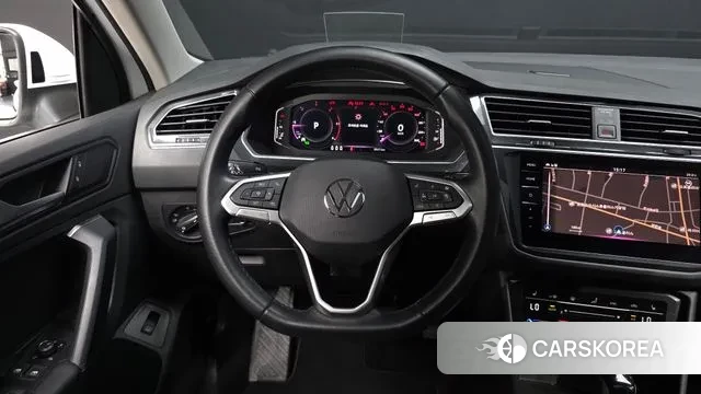 Volkswagen Tiguan Allspace 2023 Белый из Кореи, фото 4