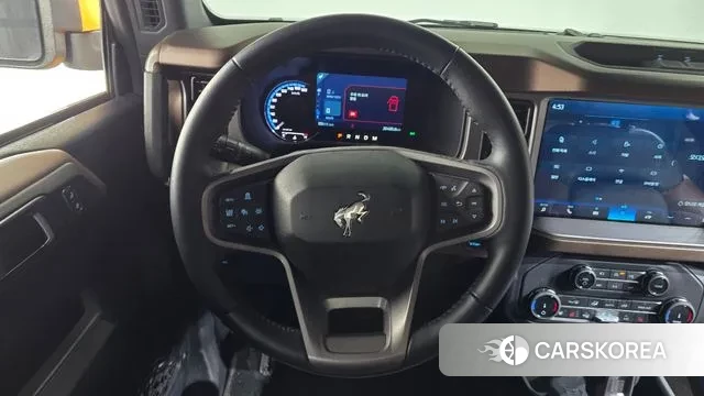 Ford Bronco 6th Generation 2022 Желтый из Кореи, фото 4