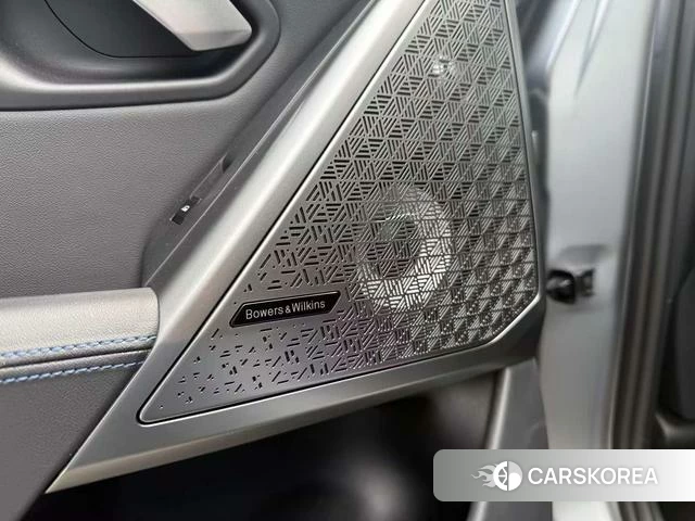 BMW i5 (import) 2025 Серебристо-серый из Китая, фото 4