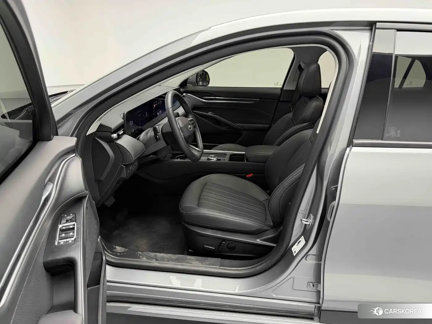 Ford Mondeo 2025 Silver/gray из Китая, фото 5