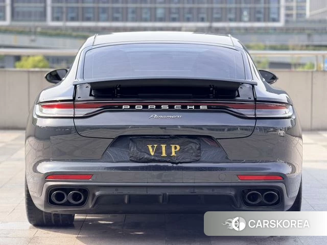 Porsche Panamera 2023 Темно-серый из Китая, фото 4