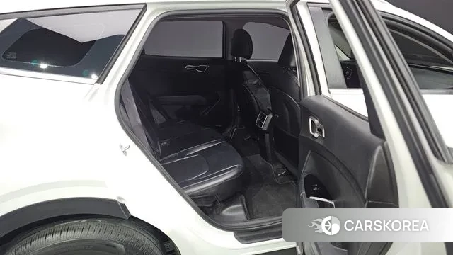 Kia Sportage 5th Generation 2021 Белый из Кореи, фото 4