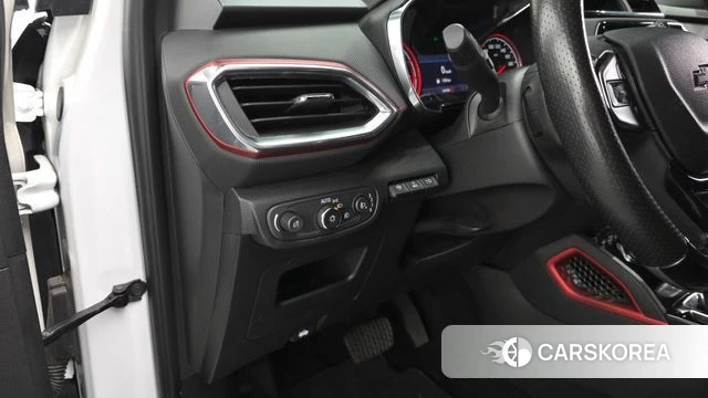 Chevrolet (GM Daewoo) Trailblazer 2020 Белый из Кореи, фото 4