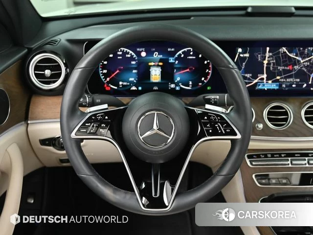 Mercedes-Benz E-Class W213 2021 Белый из Кореи, фото 4