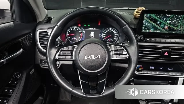 Kia Seltos 2022 Белый из Кореи, фото 4