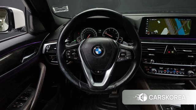 BMW 5 Series (G30) 2018 Белый из Кореи, фото 4
