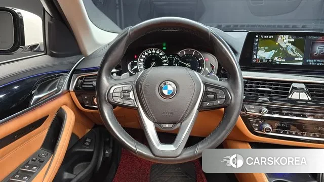 BMW 5 Series (G30) 2018 Белый из Кореи, фото 4