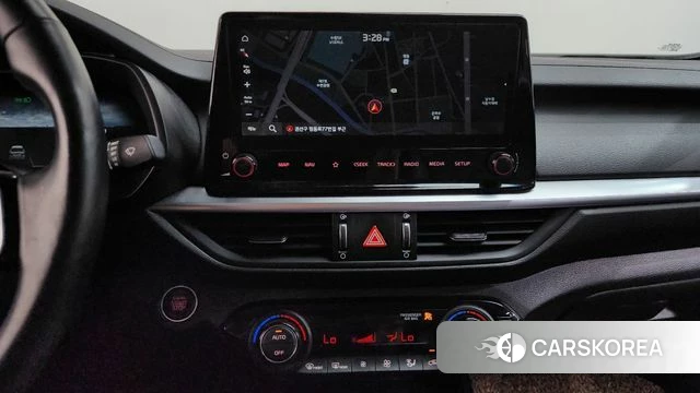 Kia The New K3 2nd generation 2022 Белый из Кореи, фото 4