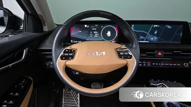 Kia EV6 2023 Серебристо-серый из Кореи, фото 4