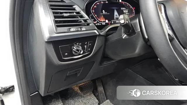 BMW X4 (G02) 2023 Белый из Кореи, фото 4