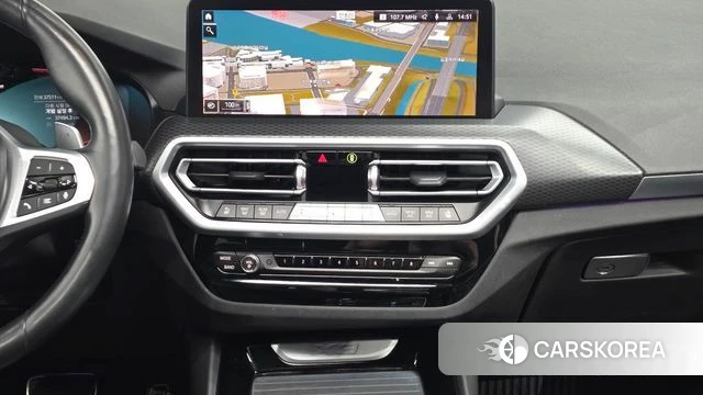 BMW X3 (G01) 2022 Светло-серебряный цвет из Кореи, фото 4