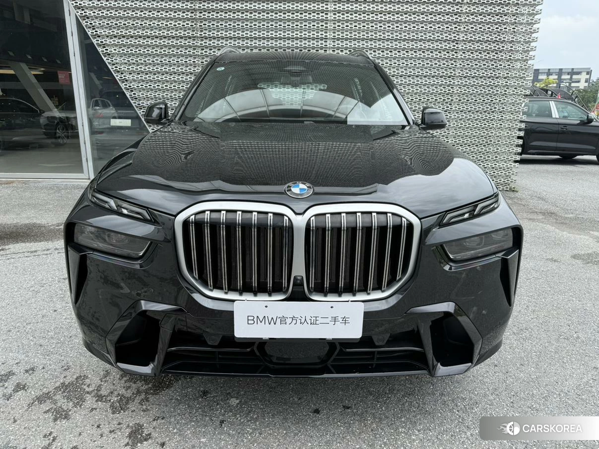 BMW X7 2022 Черный из Китая, фото 4