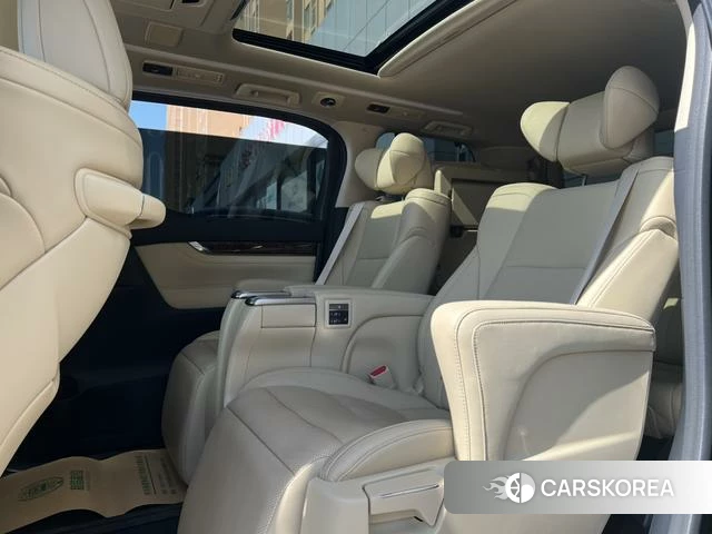 Toyota Elfa 2022 Черный из Китая, фото 4