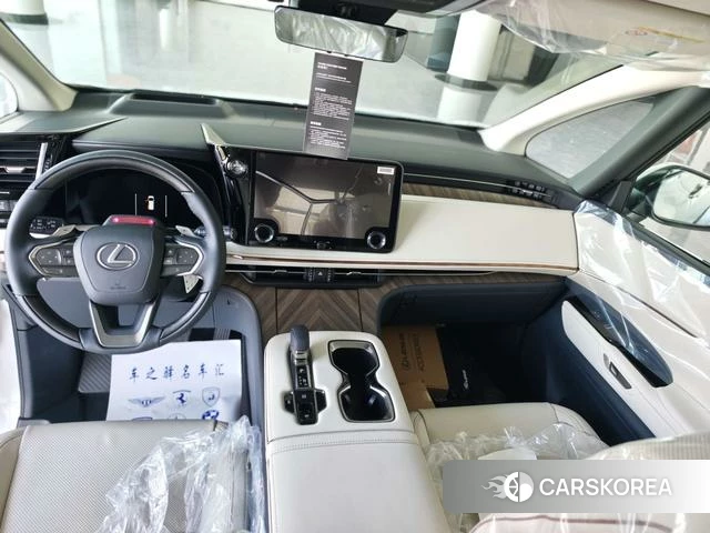 Lexus LM 2026 Белый из Китая, фото 4