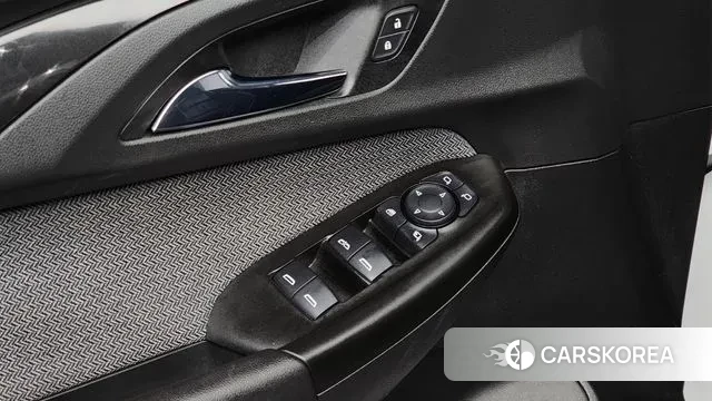 Chevrolet (GM Daewoo) Trailblazer 2020 Белый из Кореи, фото 4