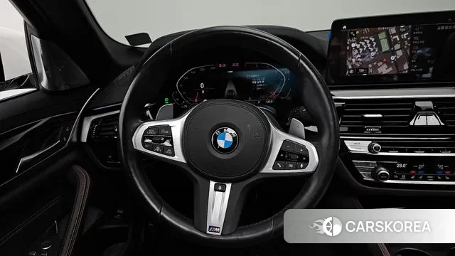 BMW 5 Series (G30) 2021 Белый из Кореи, фото 4