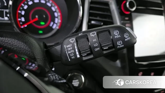 Ssangyong Tivoli Armor 2018 Белый из Кореи, фото 4