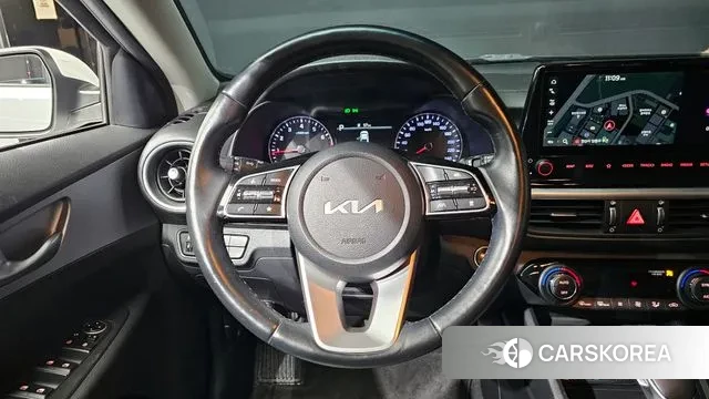 Kia The New K3 2nd generation 2021 Белый из Кореи, фото 4