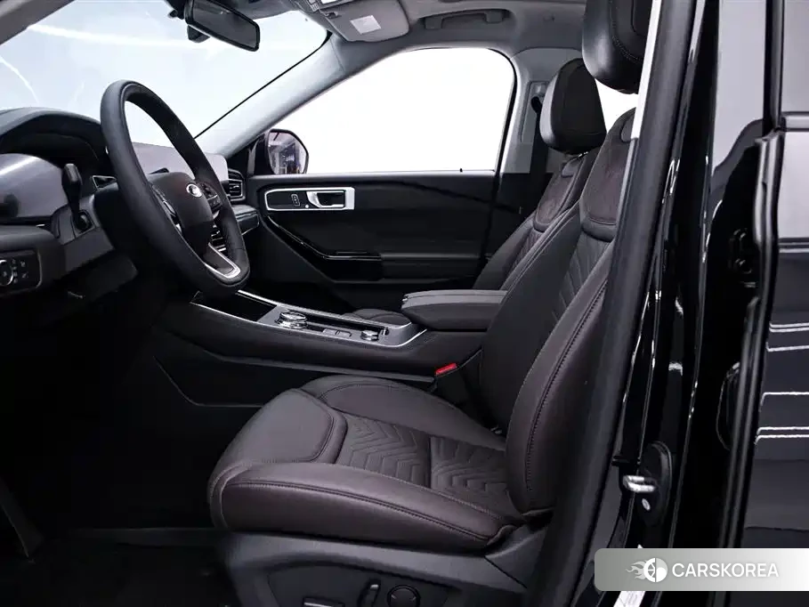 Ford Explorer 2026 Черный из Китая, фото 4