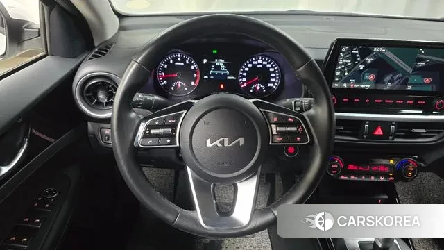 Kia The New K3 2nd generation 2022 Белый из Кореи, фото 4